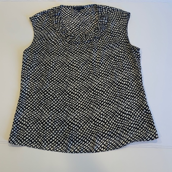 Anne Klein Black and White Lightweight Sleeveless Blouse Top Women’s Large - Picture 6 of 8